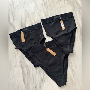 Skims cotton rib briefs (3bundle)